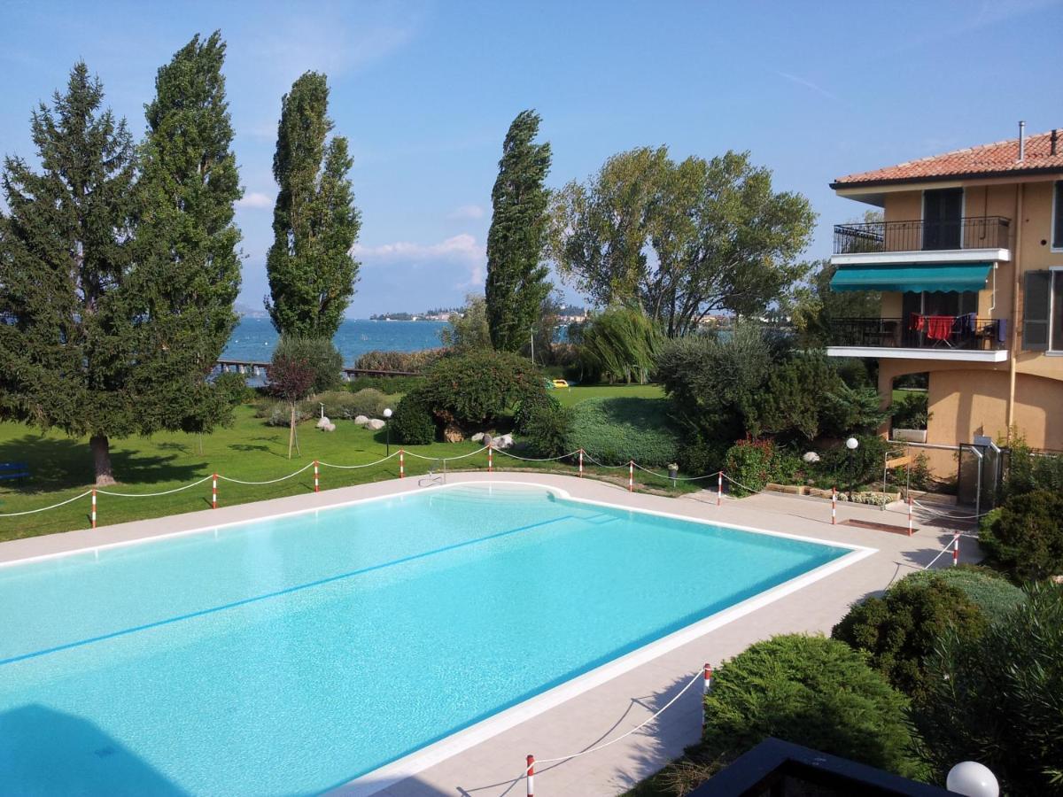 Lago Blue Apartment 西尔米奥奈 外观 照片